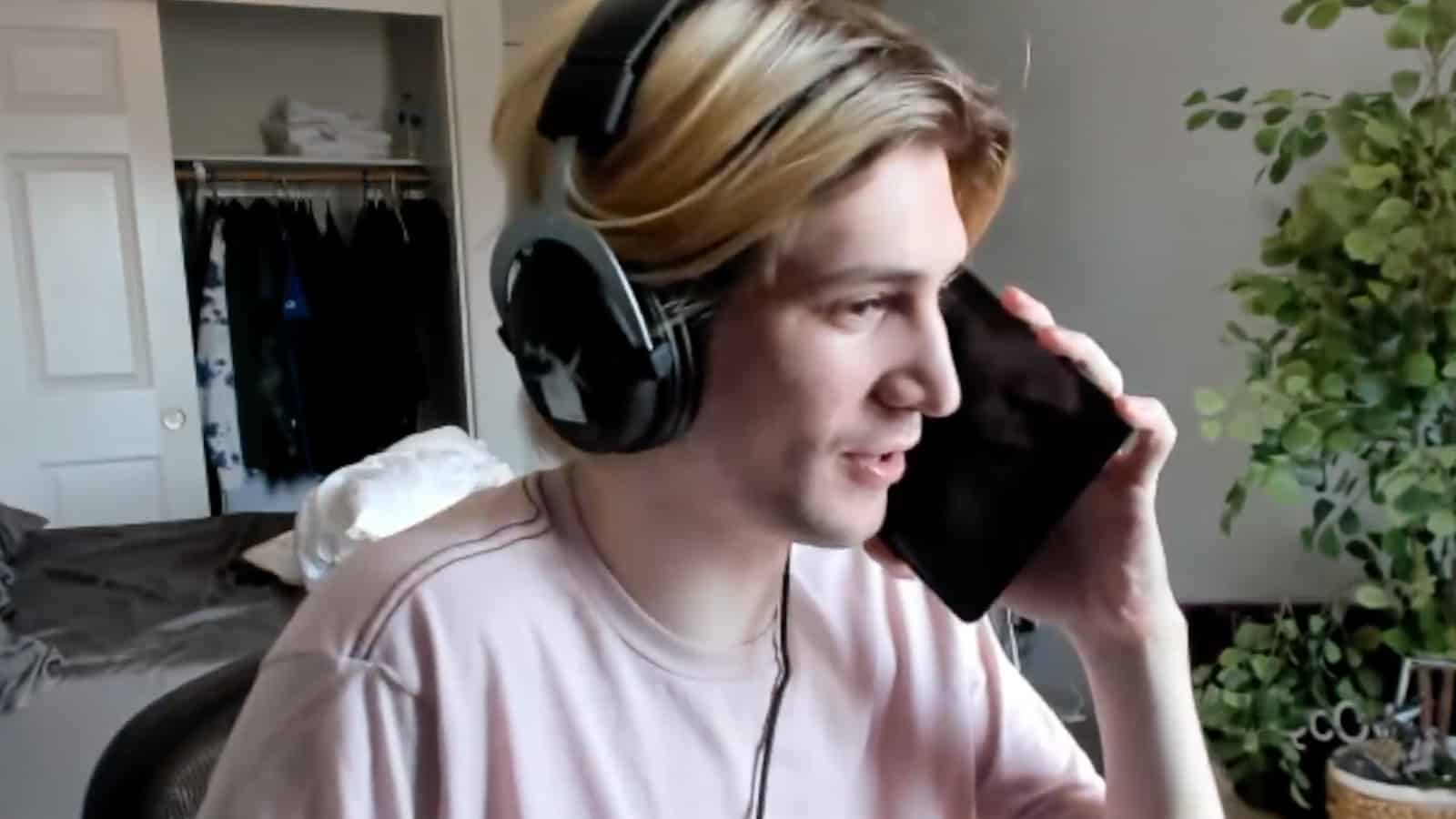 Il papà di xQc fa il check-in dopo che la star di Twitch ha rivelato la “dipendenza” dal gioco d’azzardo: “Sei il mio ragazzino”