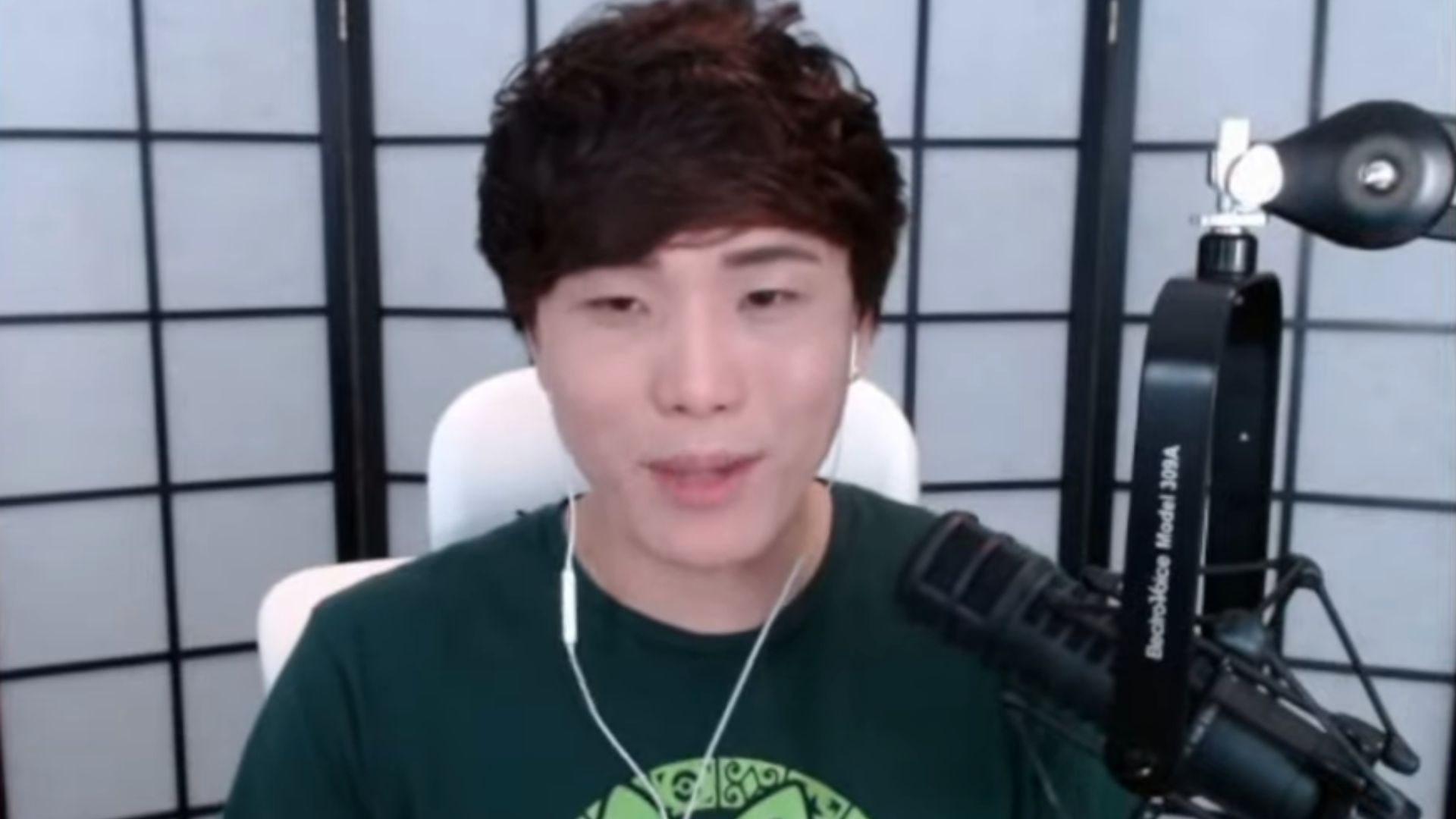 1679058546 Sykkuno urges viewers to not sub to him and spend it on themselves 21