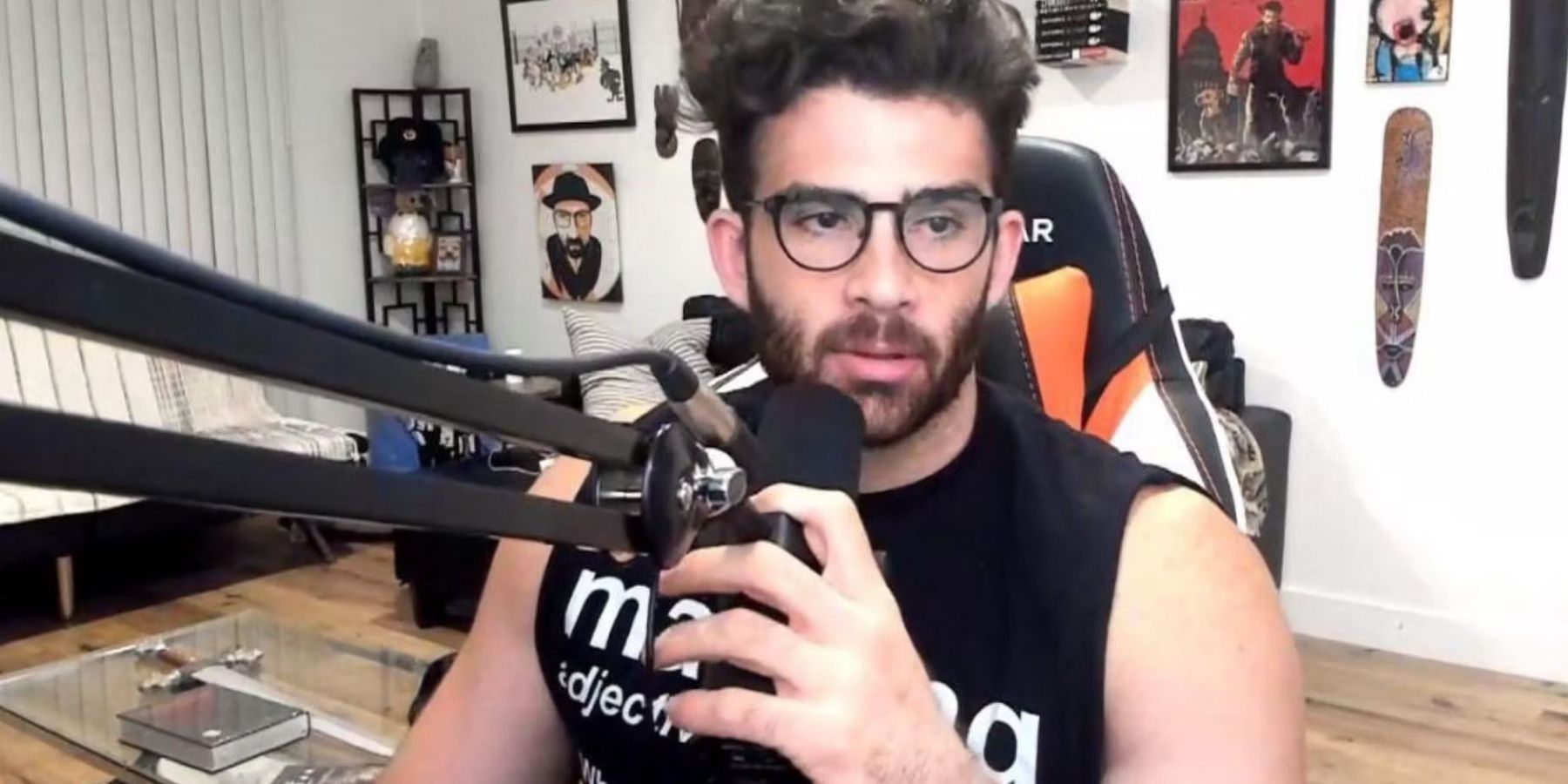 Hasan critica Dr Disrespect per aver disinstallato Call of Duty 63